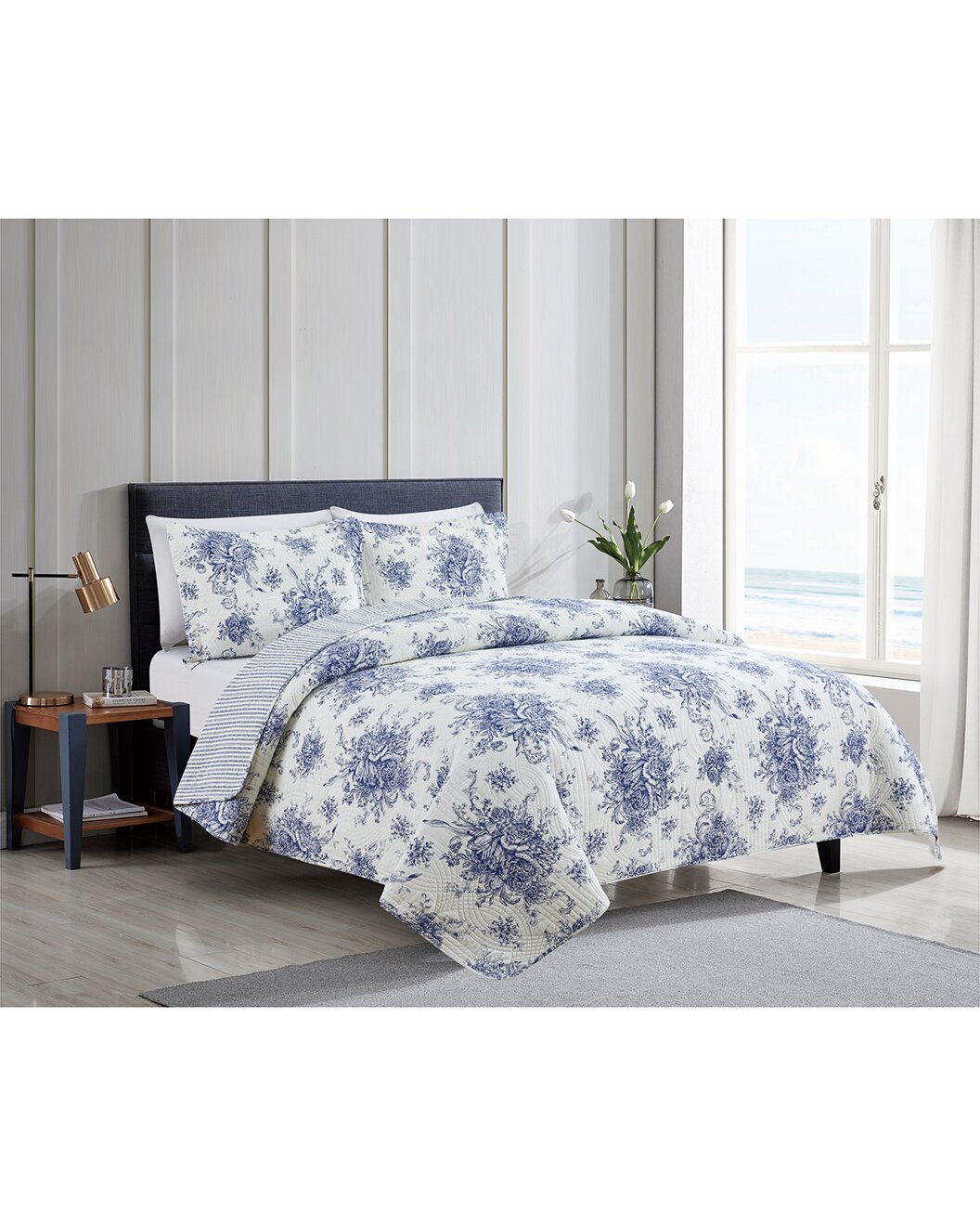Toile Reversible Cotton Quilt Set