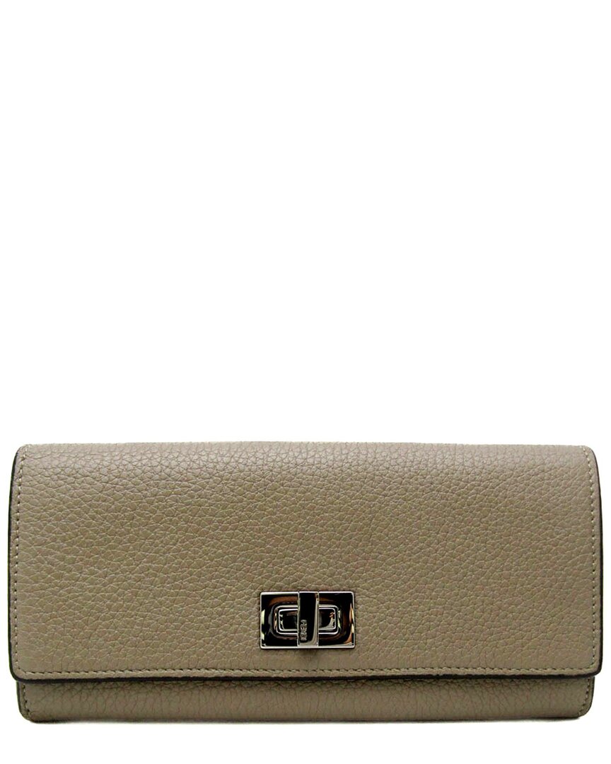 Pre-owned Fendi Beige Leather Wallet (authentic )