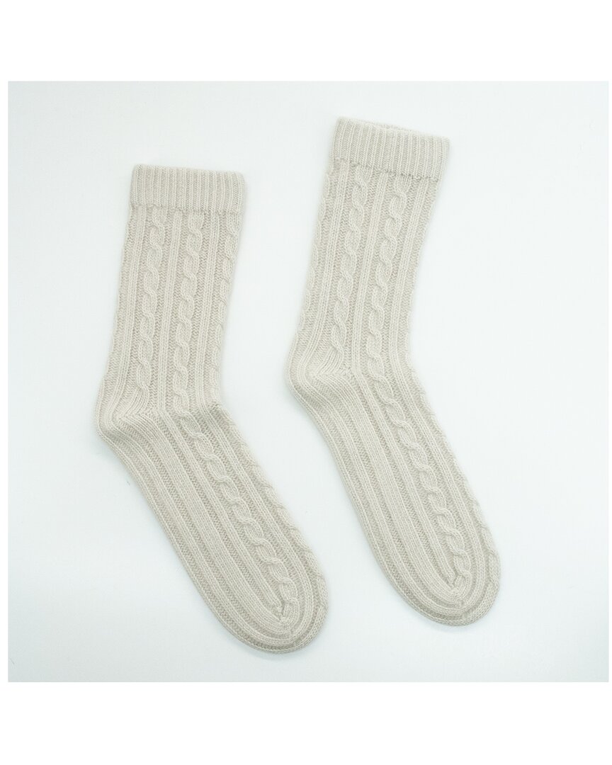 Portolano Ladies Chunky Socks With Rows Of Cables In Ivory