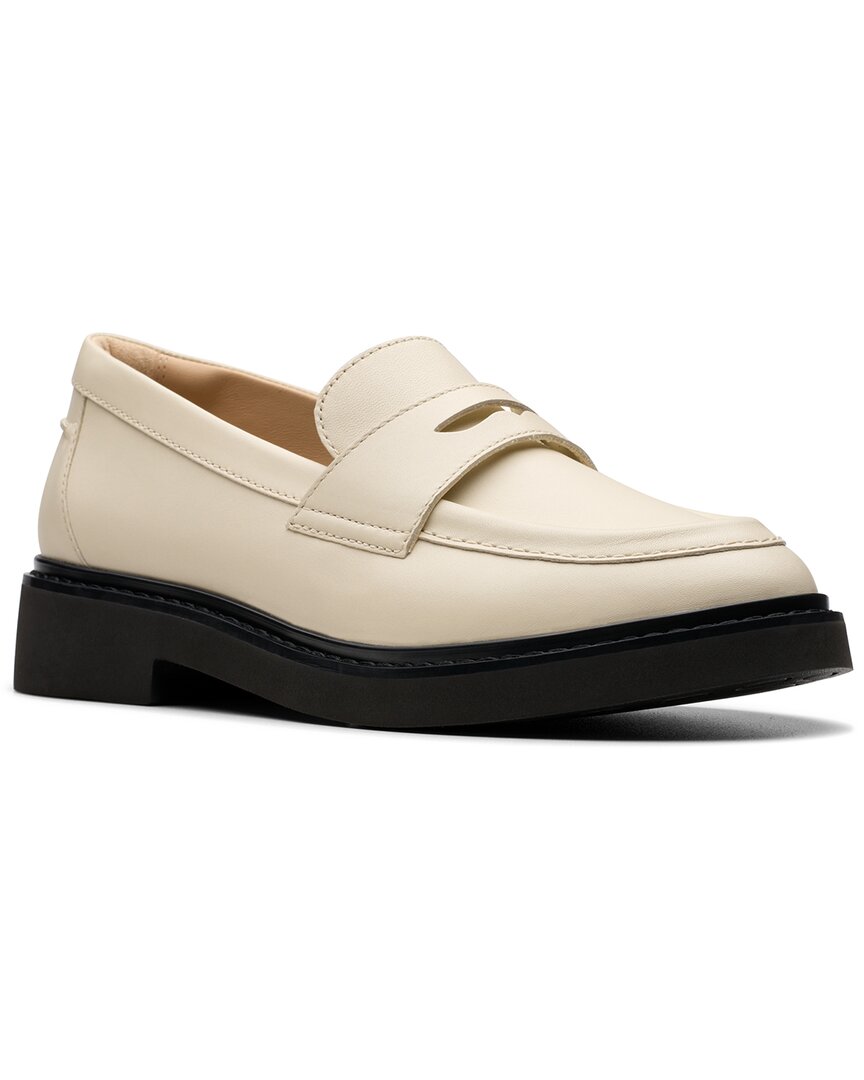 Clarks Splend Edge Leather Flat In White