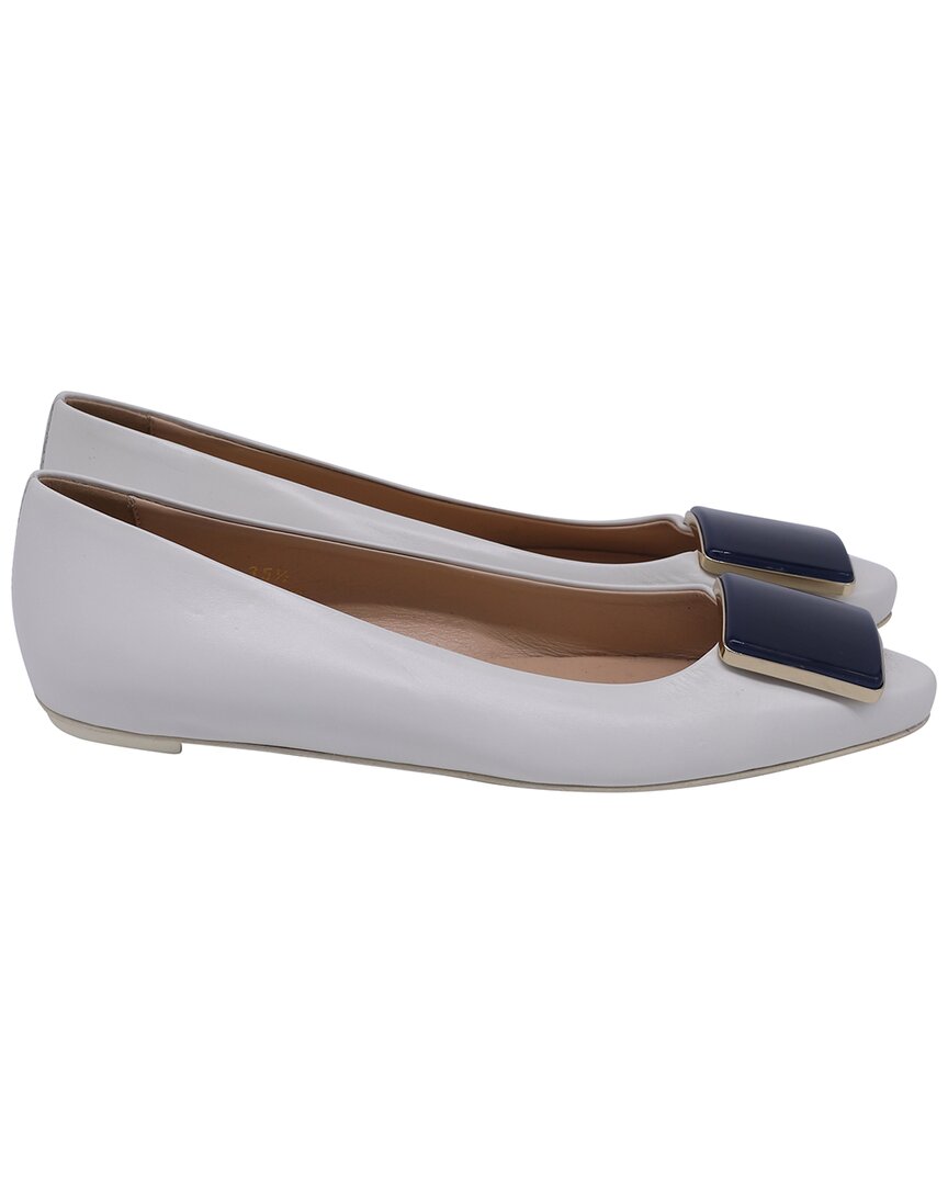 Tod's Square Plate-embellished Ballet Flats In White Leather In Gold