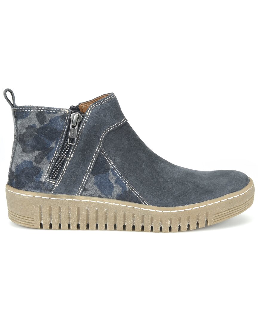 Comfortiva Hartwick Suede Boot In Blue