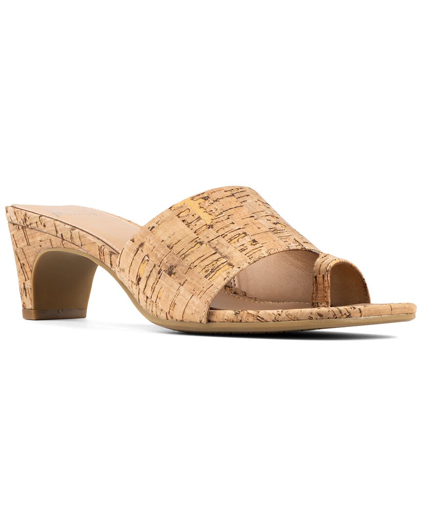 Donald Pliner Dalayna Toe Loop Sandal In Neutral