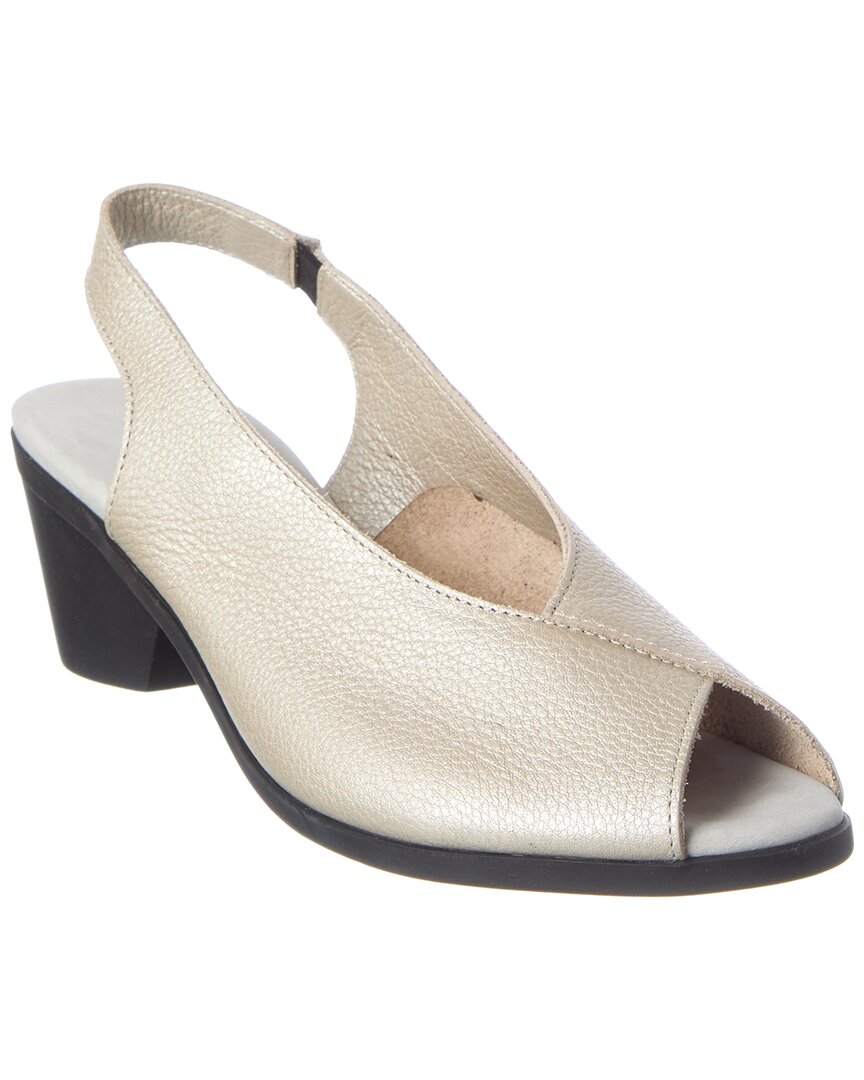 Arche Soraly Leather Sandal In Nacre/brume