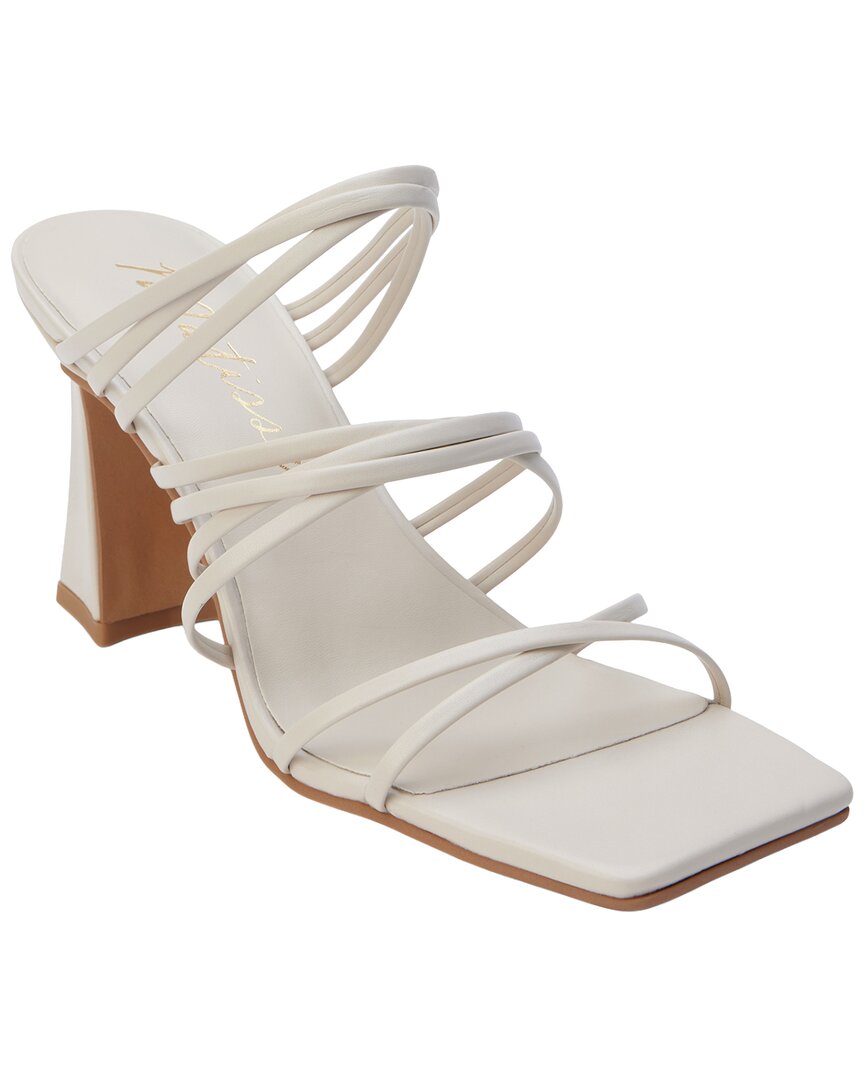 Matisse Rooney Leather Pump In White