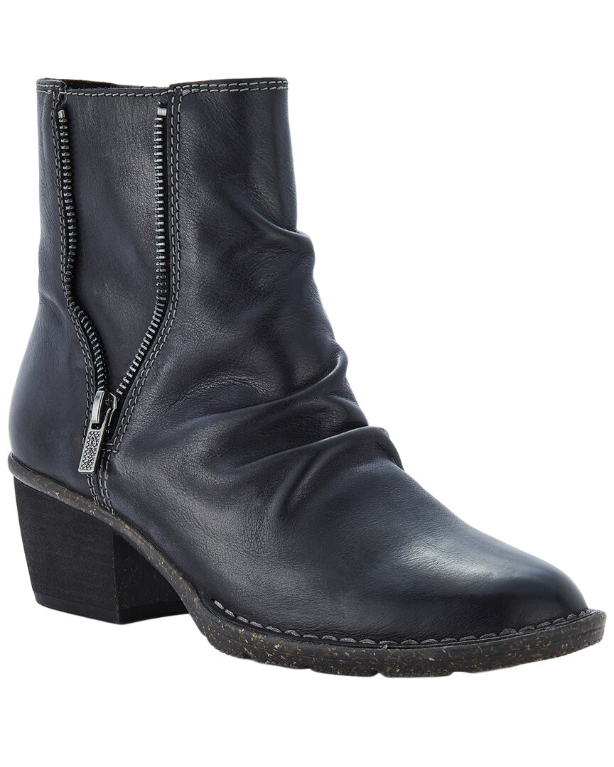 Clarks Kastela Zip Leather Boot In Blue