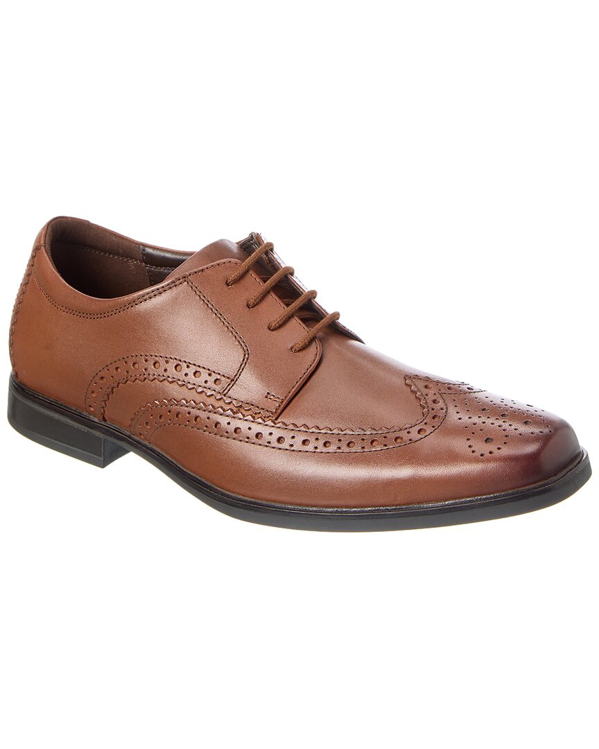 Clarks Howard Wing Leather Oxford In Brown