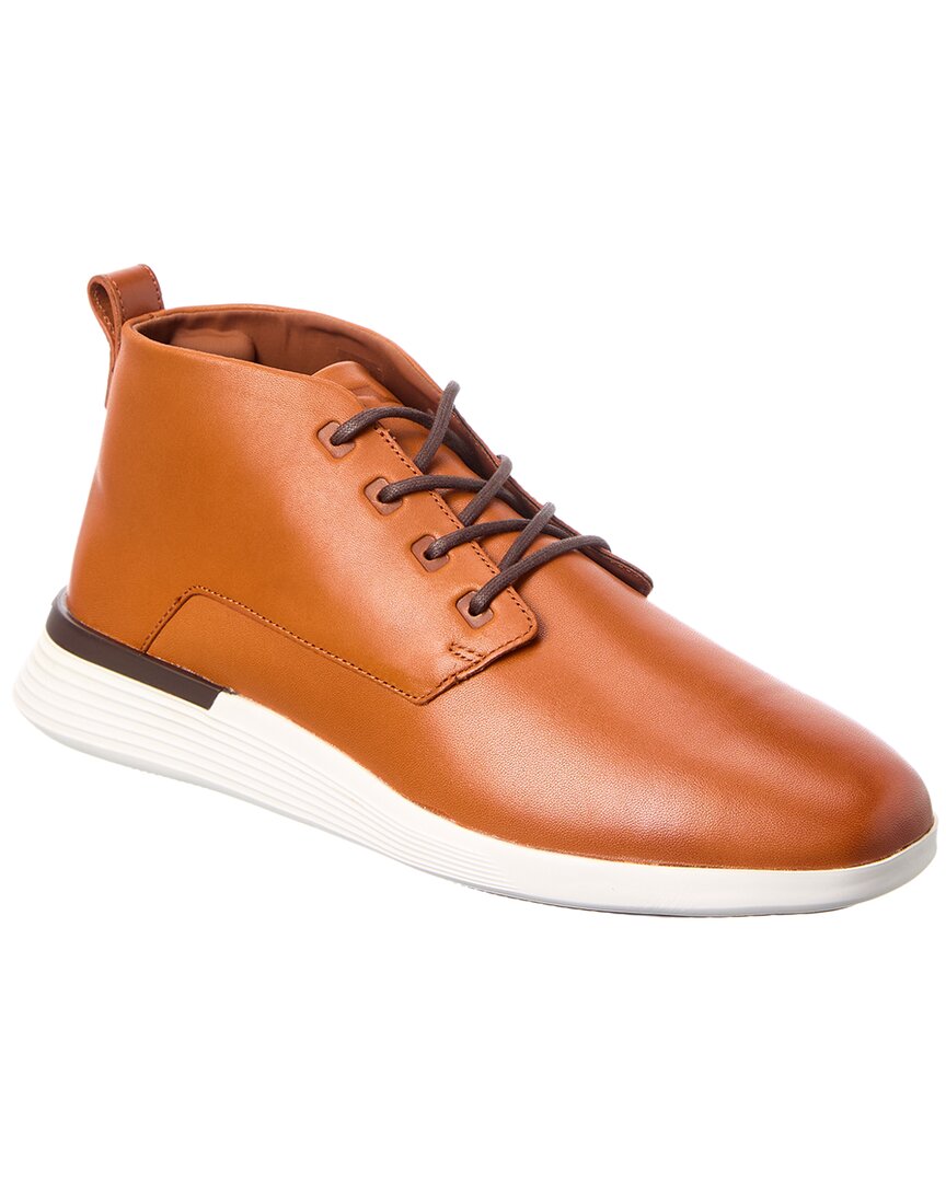 Wolf & Shepherd Crossover Leather Chukka In Brown
