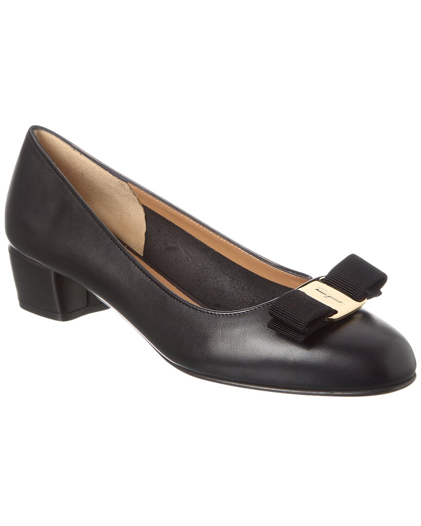 Ferragamo Vara Leather Flat In Black