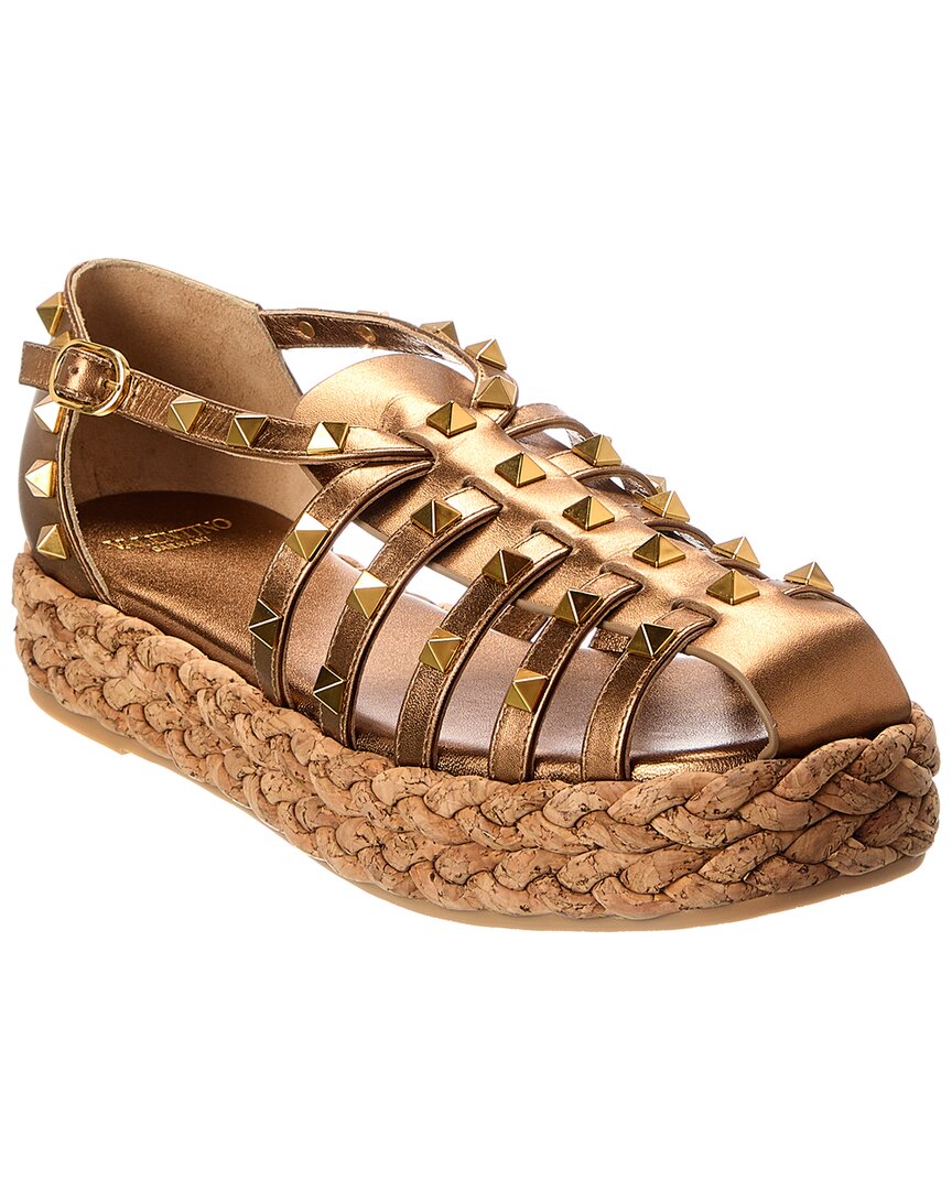Valentino Rockstud 30 Leather Platform Sandal In Gold