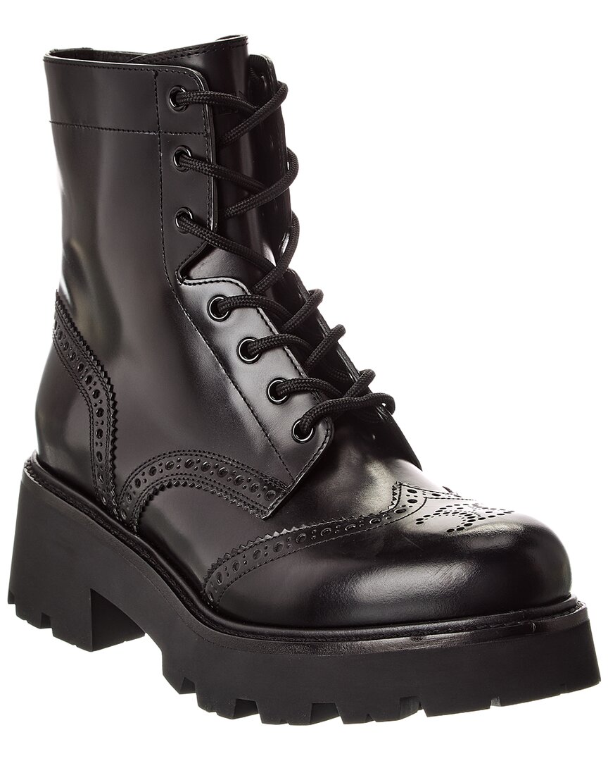 Celine Round-head Short Boots In Black