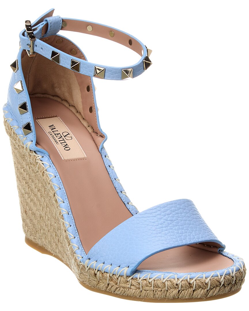 Shop Valentino Rockstud 100 Grainy Leather Wedge Sandal In Blue