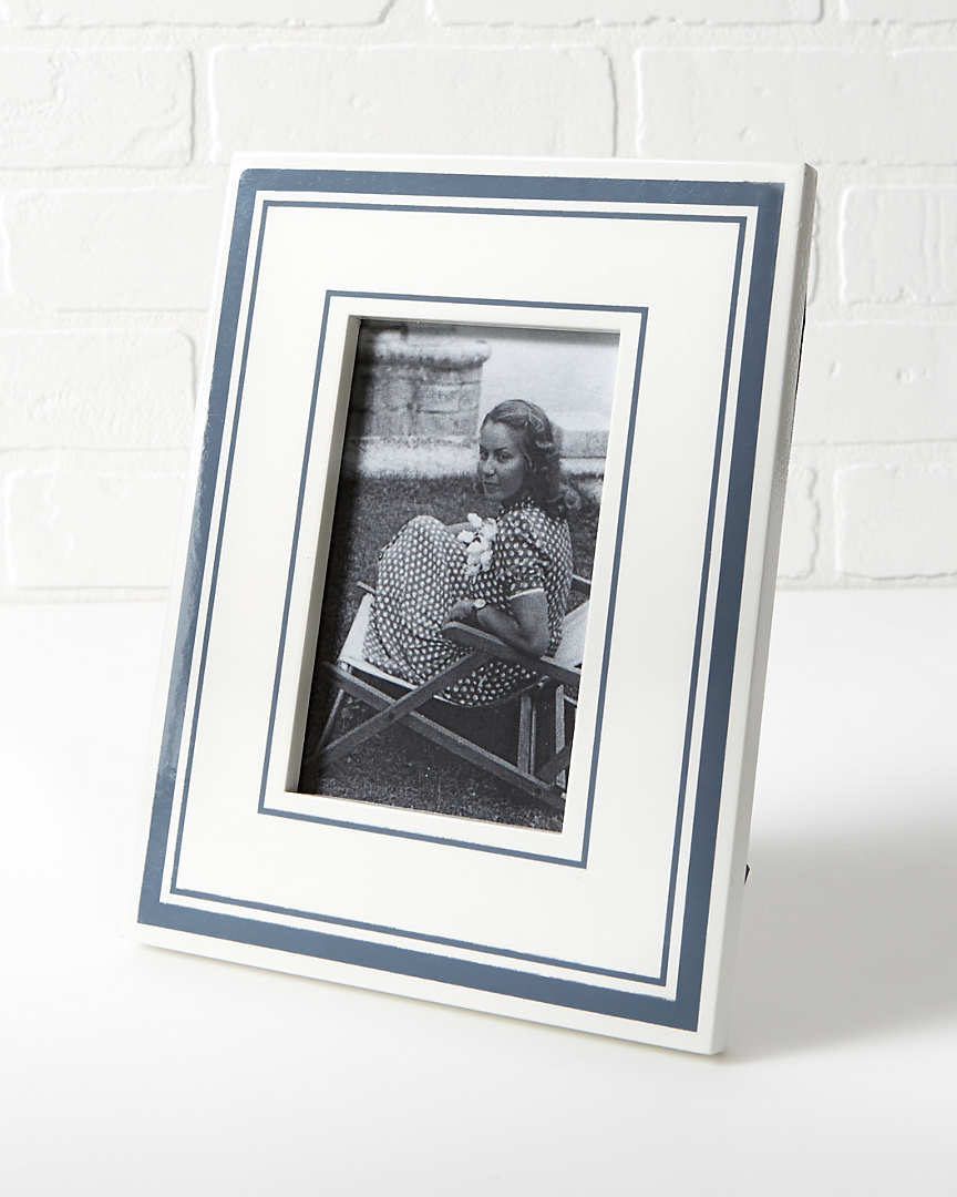 Eccolo Isaac Mizrahi 4x6 Lined Grey Lacquer Frame In White