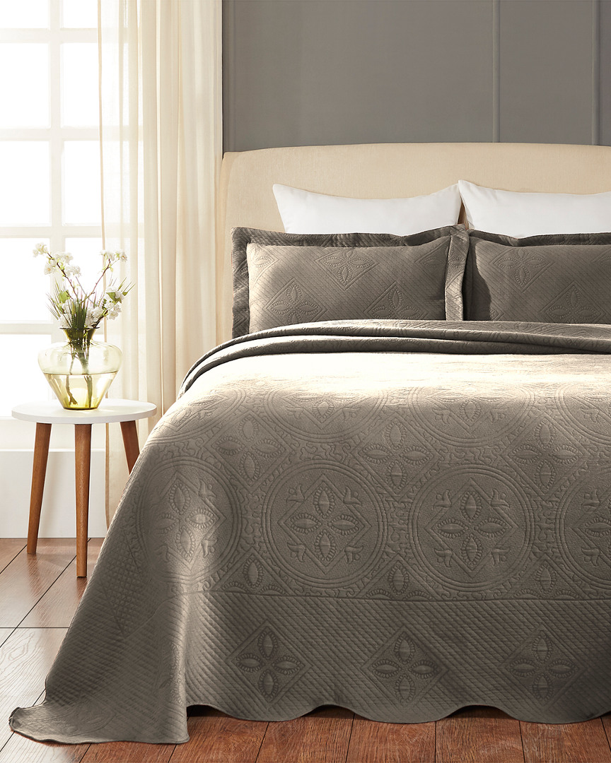 Superior Cotton Celtic Circle Matelasse Bedspread Set In Gray