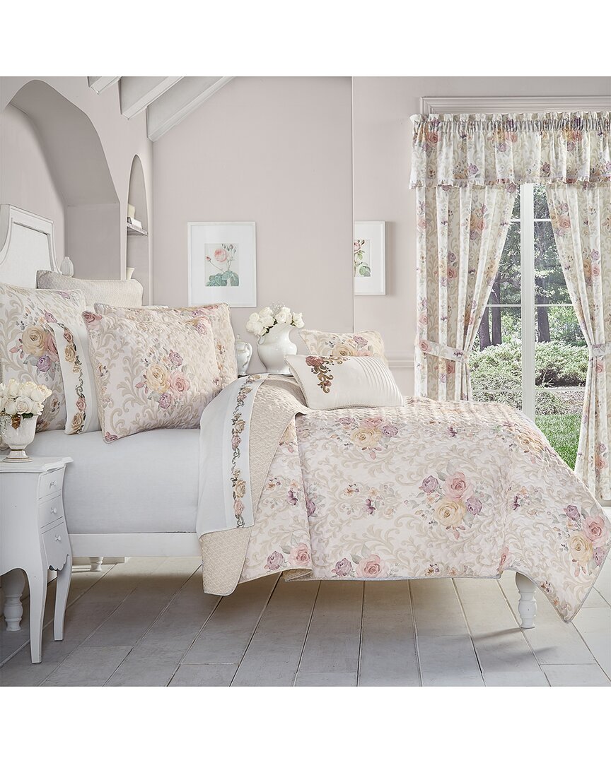 J Queen New York J. Queen New York Royal Court Chardonnay Quilt Set