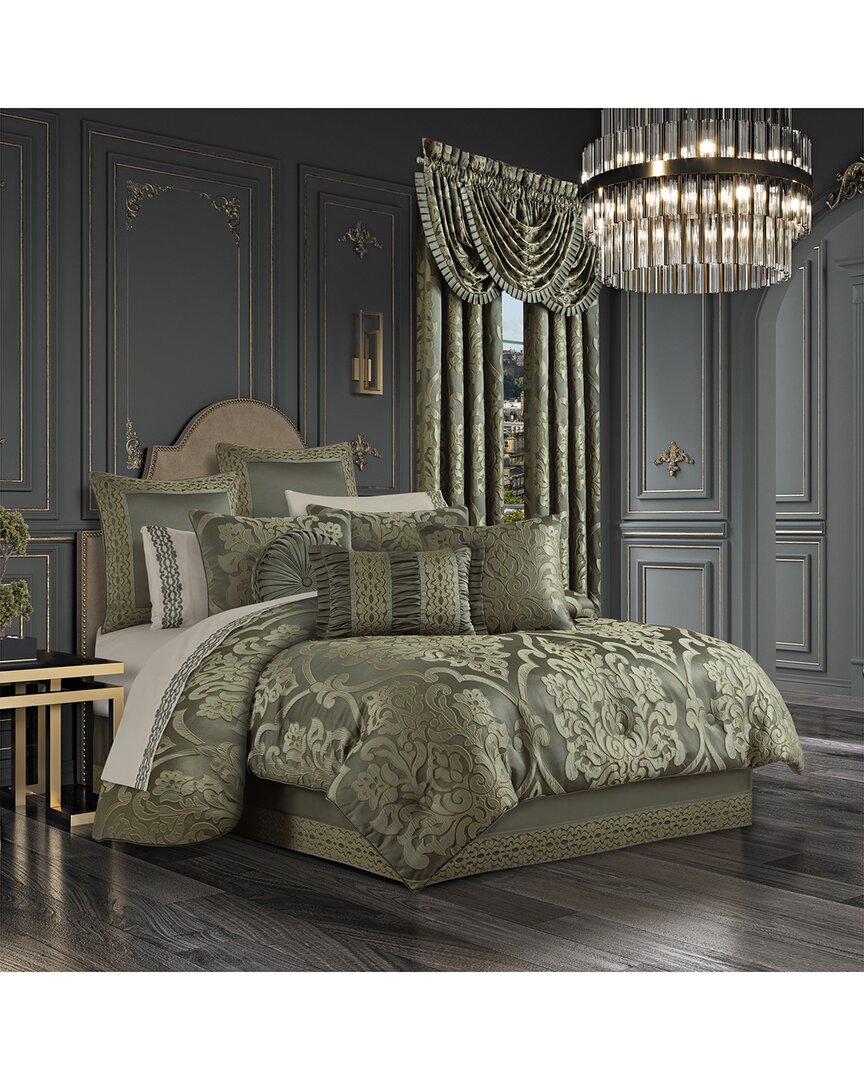 J Queen New York J. Queen New York Santino Comforter Set