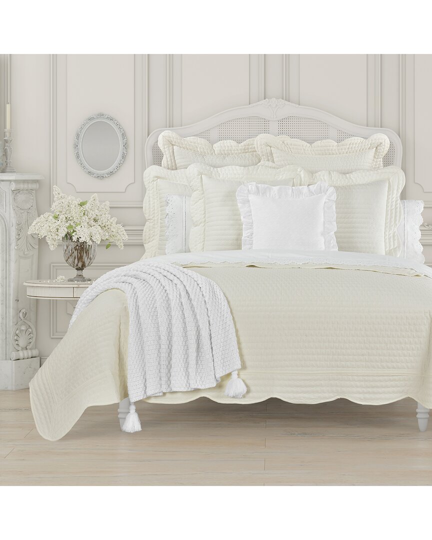 J. Queen Cottage Amherst Quilt Set