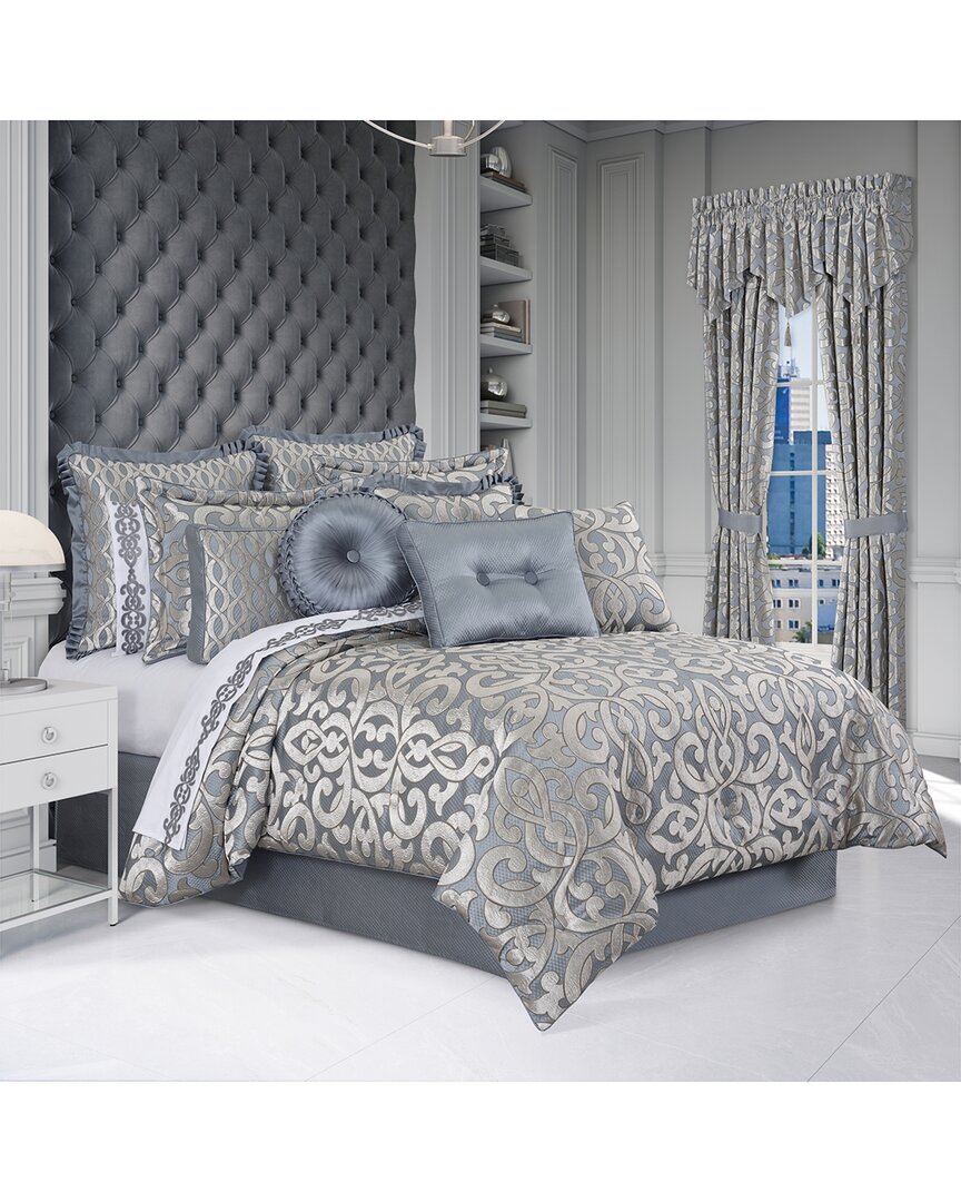 J Queen New York J. Queen New York Barocco Comforter Set