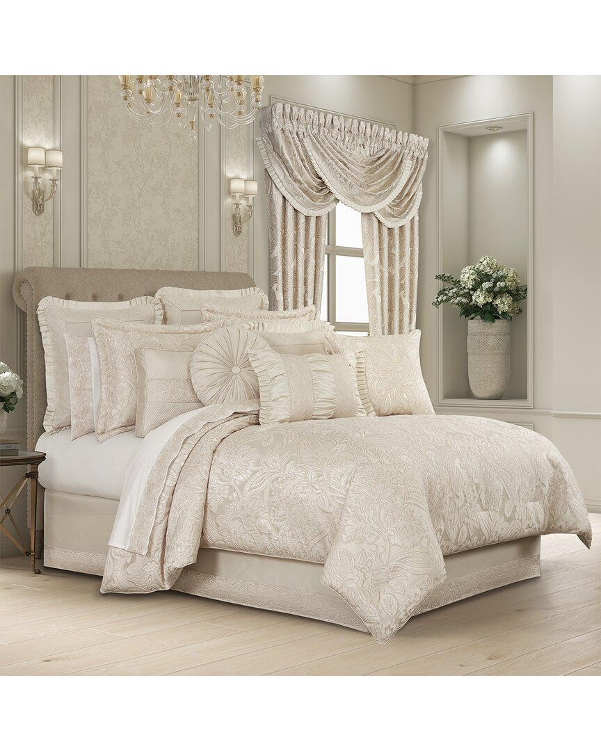 J Queen New York J. Queen New York Villanova Comforter Set