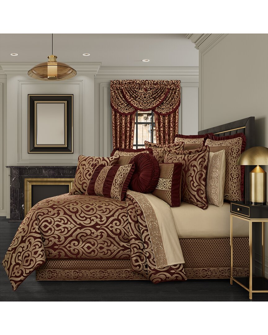 J Queen New York J. Queen New York Renzo Comforter Set