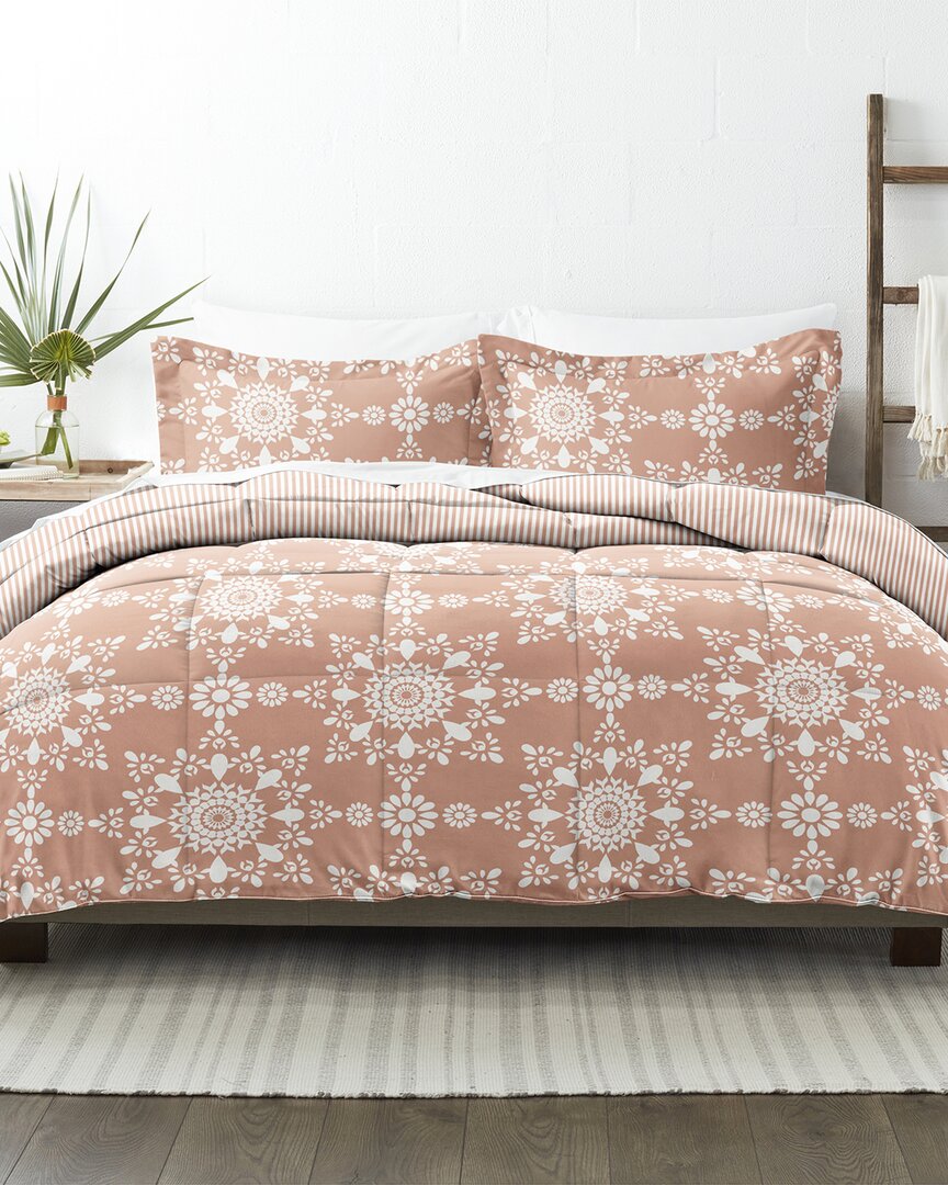 Home Collection Premium Ultra Soft Daisy Medallion Reversible Down-alternative Comforter In Red