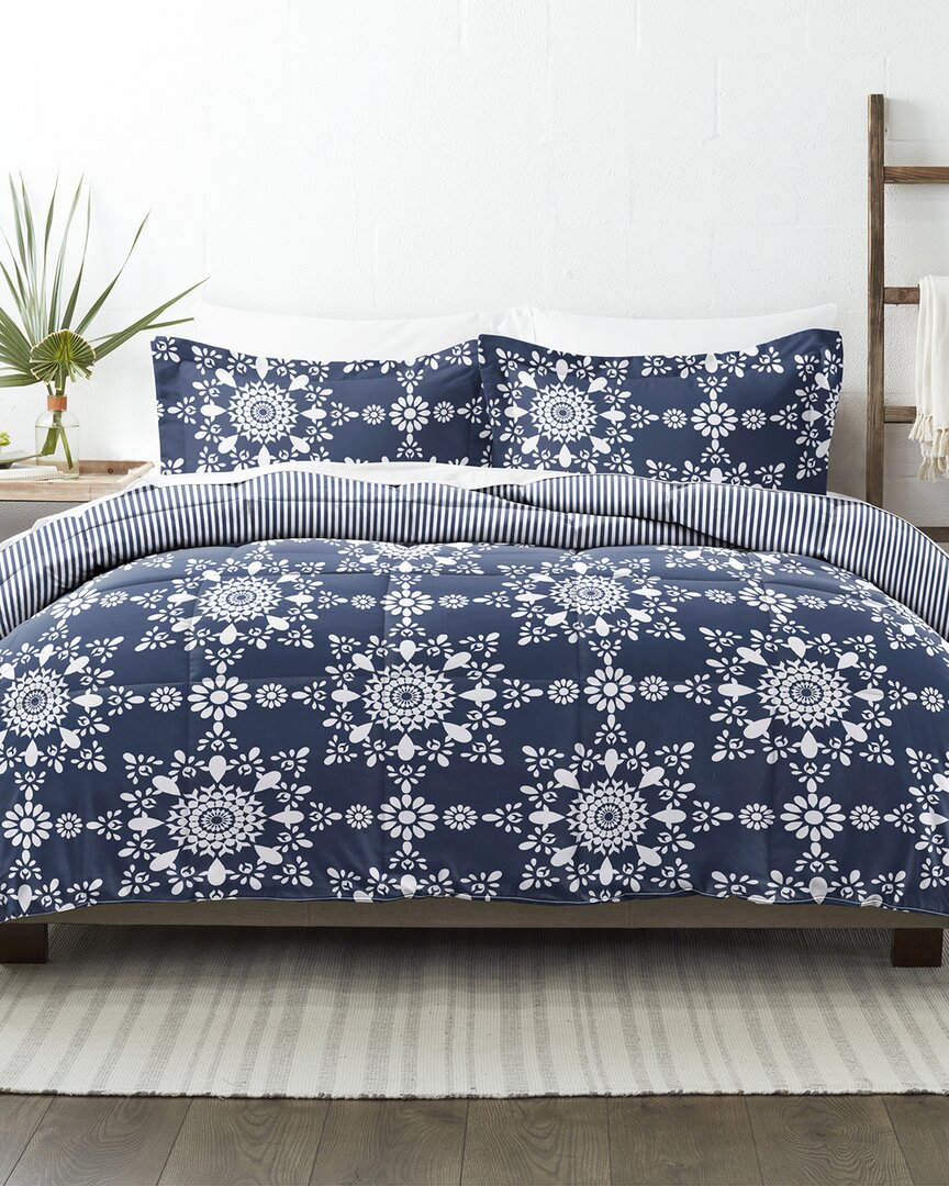 Home Collection Premium Ultra Soft Daisy Medallion Reversible Down-alternative Comforter In Navy
