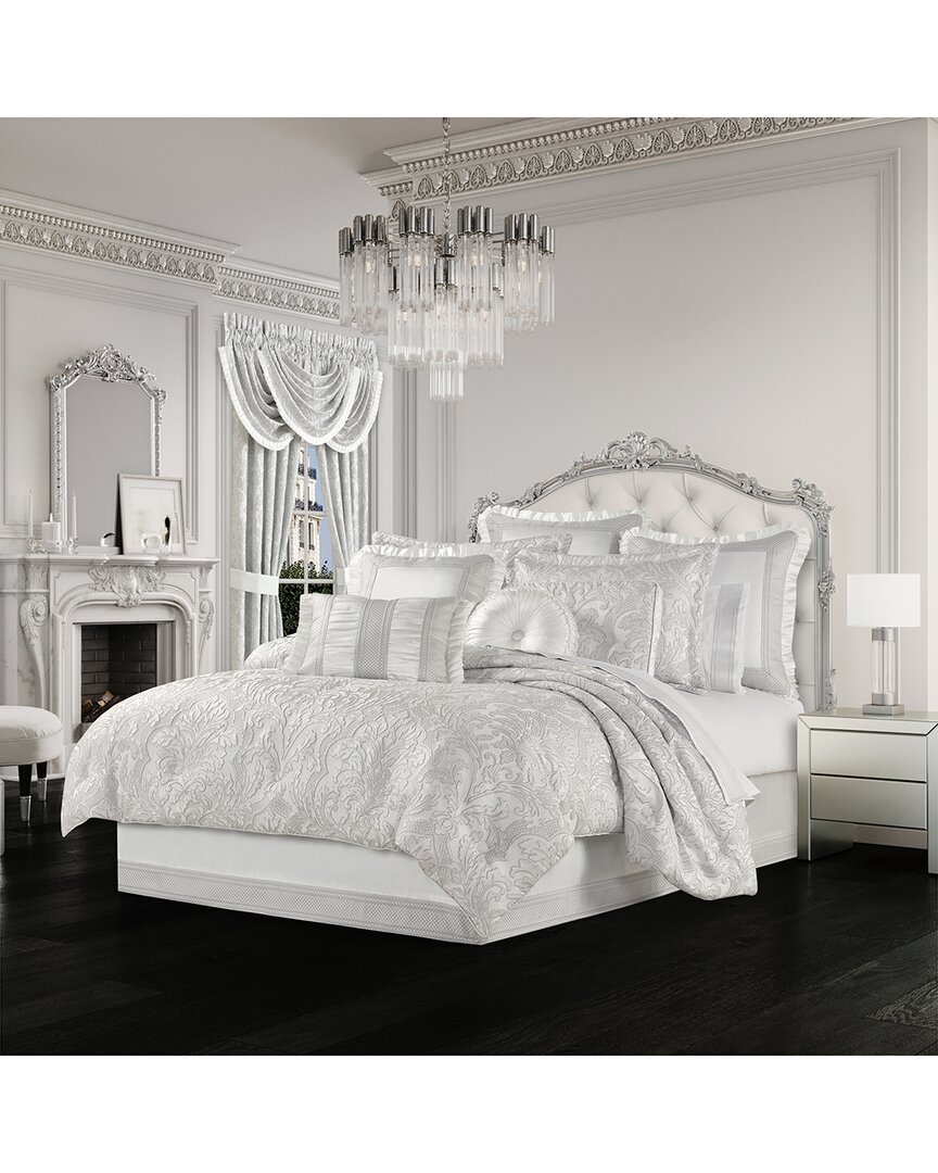 J Queen New York J. Queen New York Brunello Comforter Set