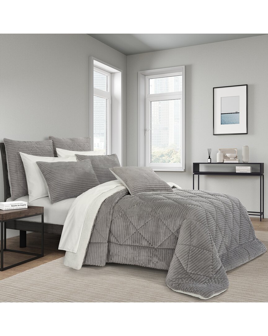 J Queen New York J. Queen New York Everett Comforter Set