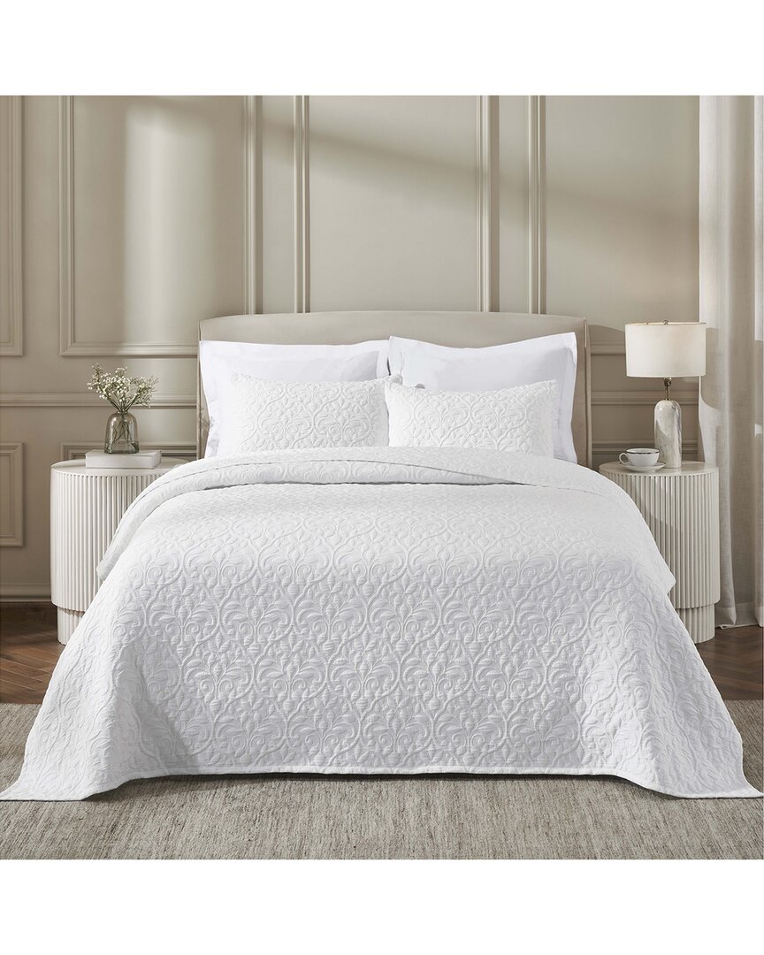 Superior Vineyard Blend Matelasse Woven Coverlet In White