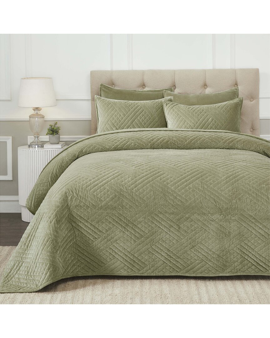 Superior Karina Velvet Lightweight Quilt Set In Green