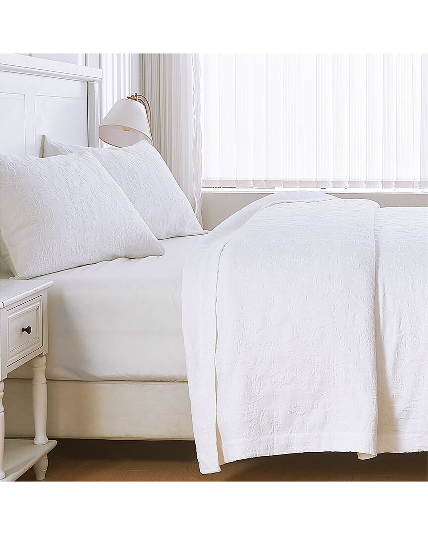 Melange Mélange Home Sophia Matelassé Embroidery Cotton Coverlet Set In White