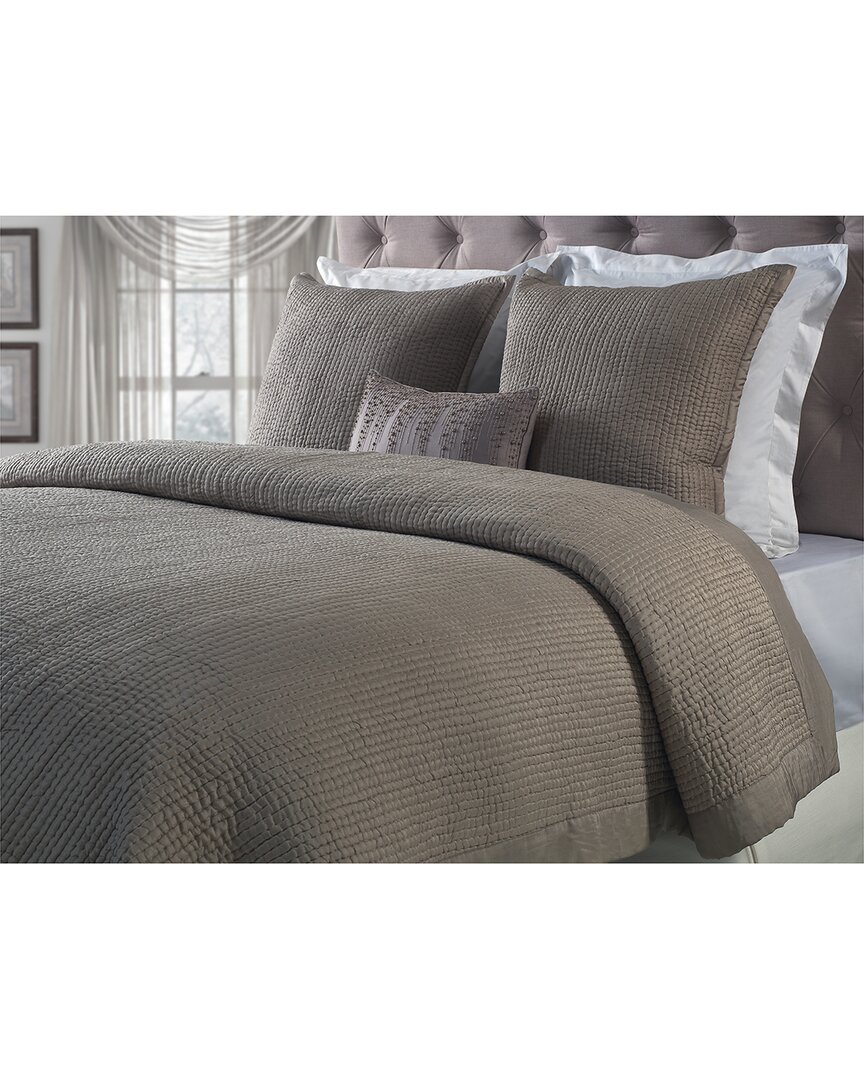 Orchids Lux Home 100 % Silk Lucy Coverlet In Sand
