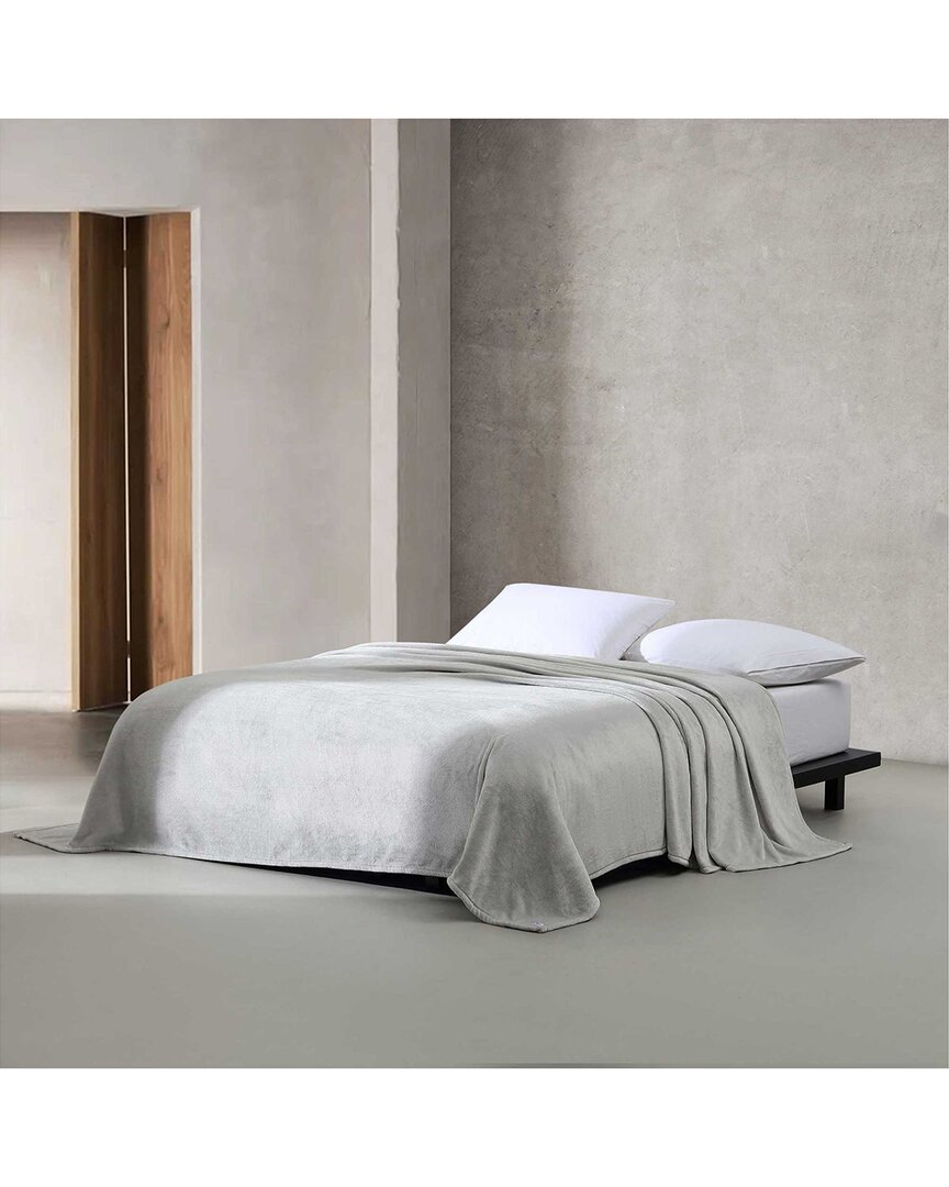Calvin Klein Core Plush Solid Plush Blanket