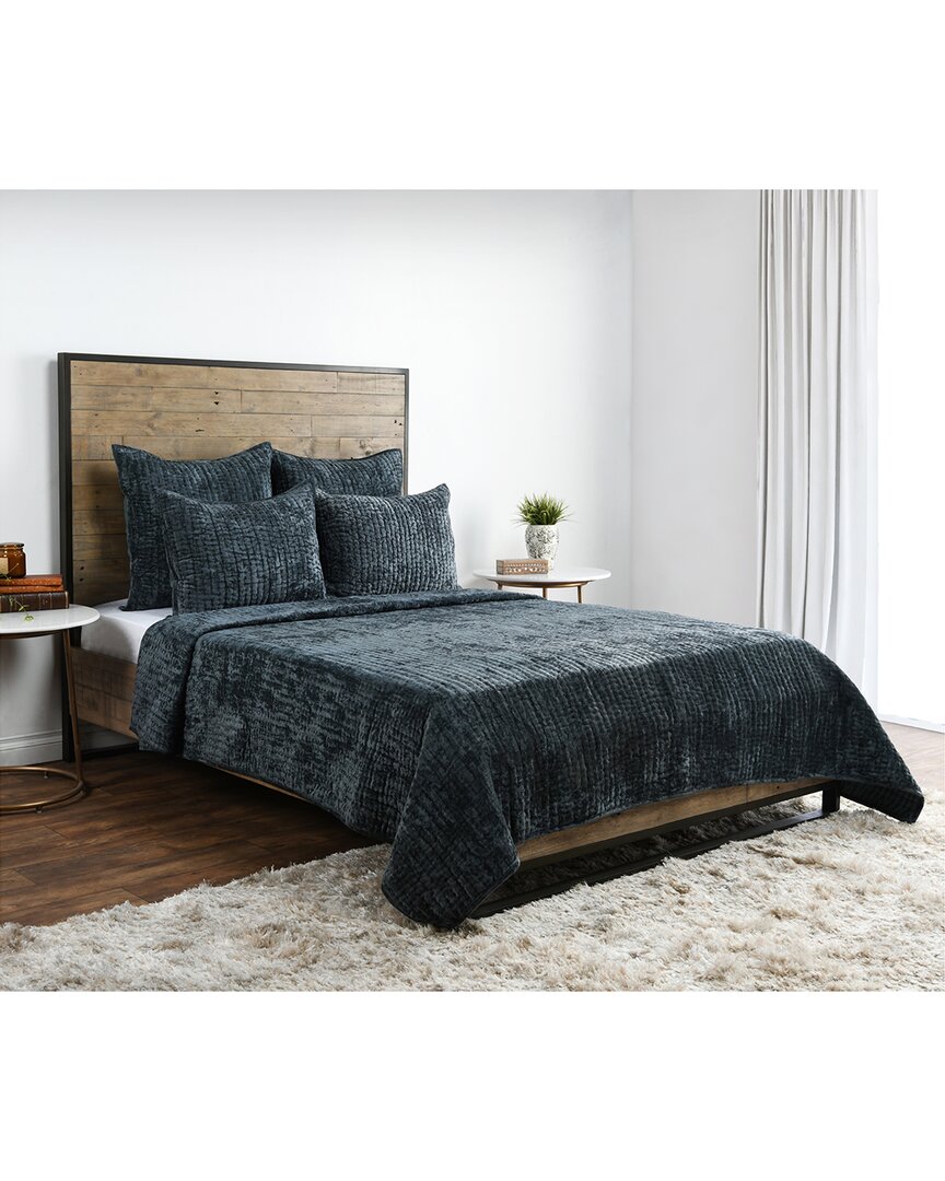 Kosas Home Dimitry Velvet Bay Quilt In Green