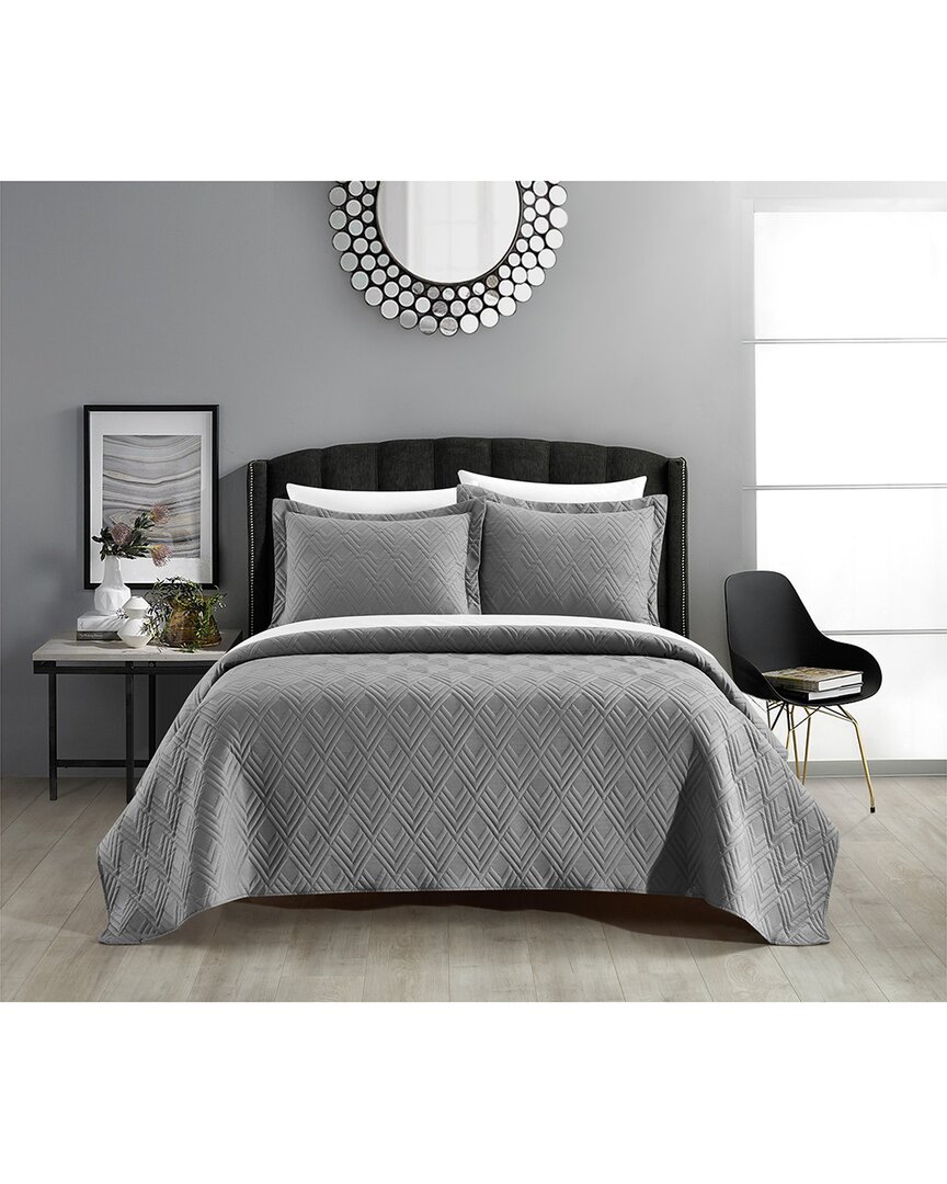New York And Company Marling Grey Quilt Set