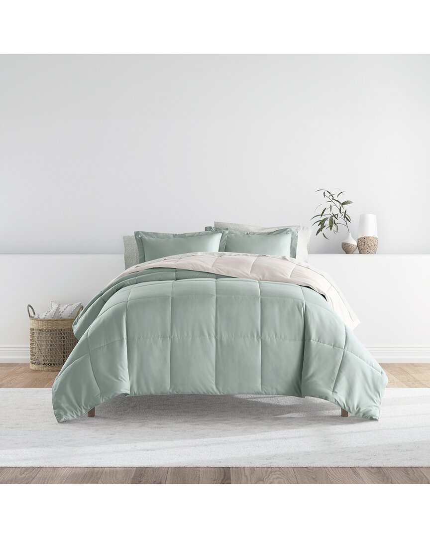 Home Collection All Season Lightweight Down Alternative Solid Comforter In Green