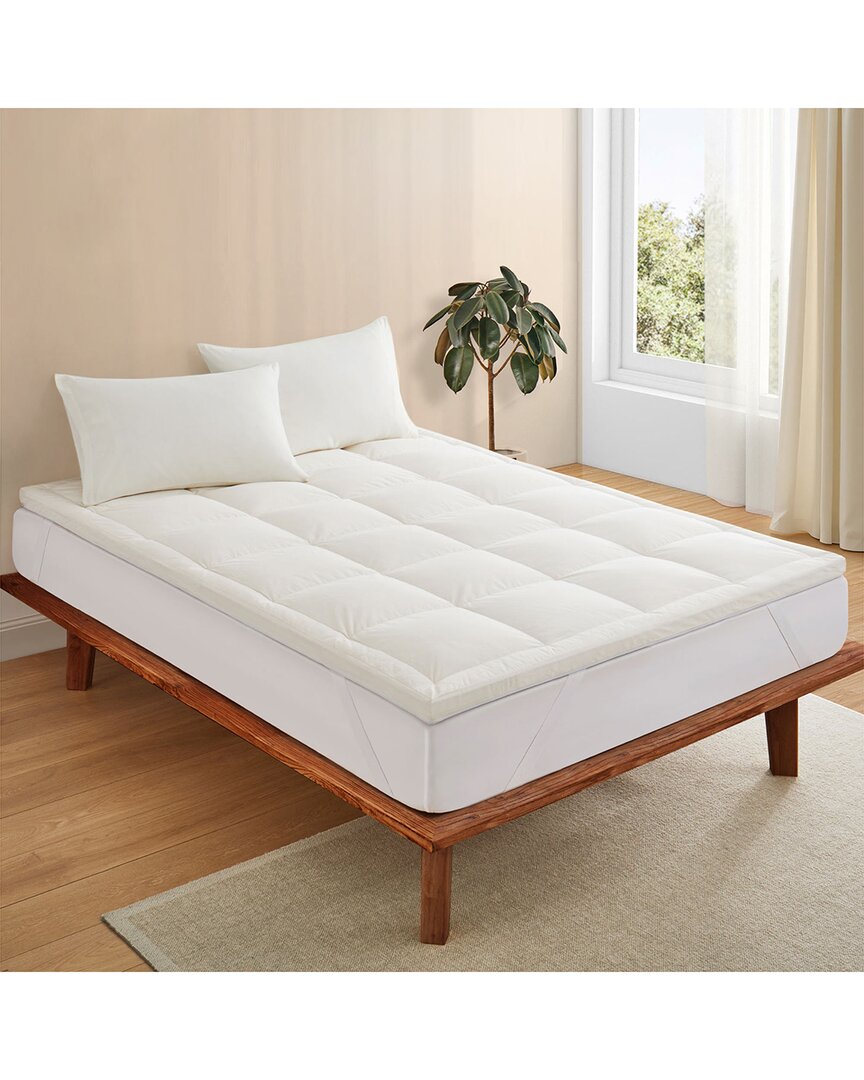 Unikome 300 Thread Count Organic Cotton Layered Memory Foam Mattress Topper In White