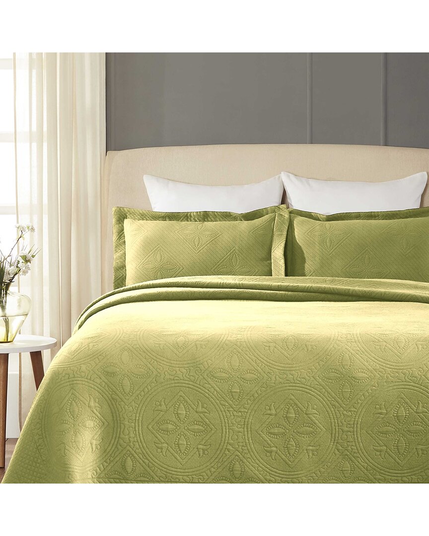 Superior Celtic Circle Cotton Jacquard Matelasse Scalloped Bedspread Set In Green