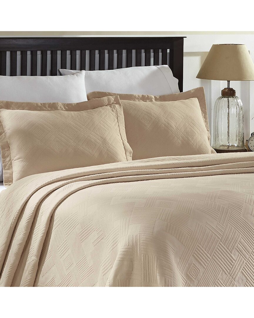 Superior Geometric Fret Cotton Jacquard Matelasse Scalloped Bedspread Set In Beige