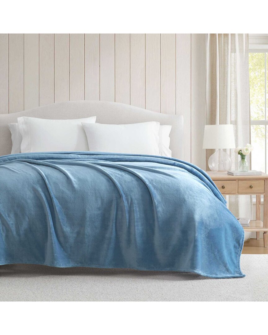 Martha Stewart The Bedford Collection Solid Plush Blanket - Mount In Blue