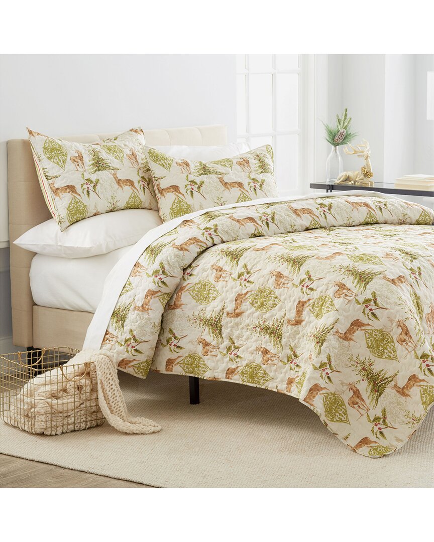 C & F Home Winter Trails Deer Christmas Trees Quilt Set In Off-white