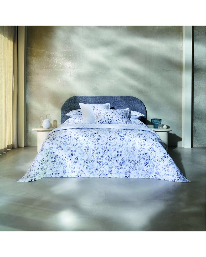 Anne De Solene Anne De Solène 300 Thread Count Calme Organic Sateen Reversible Printed Coverlet In Blue