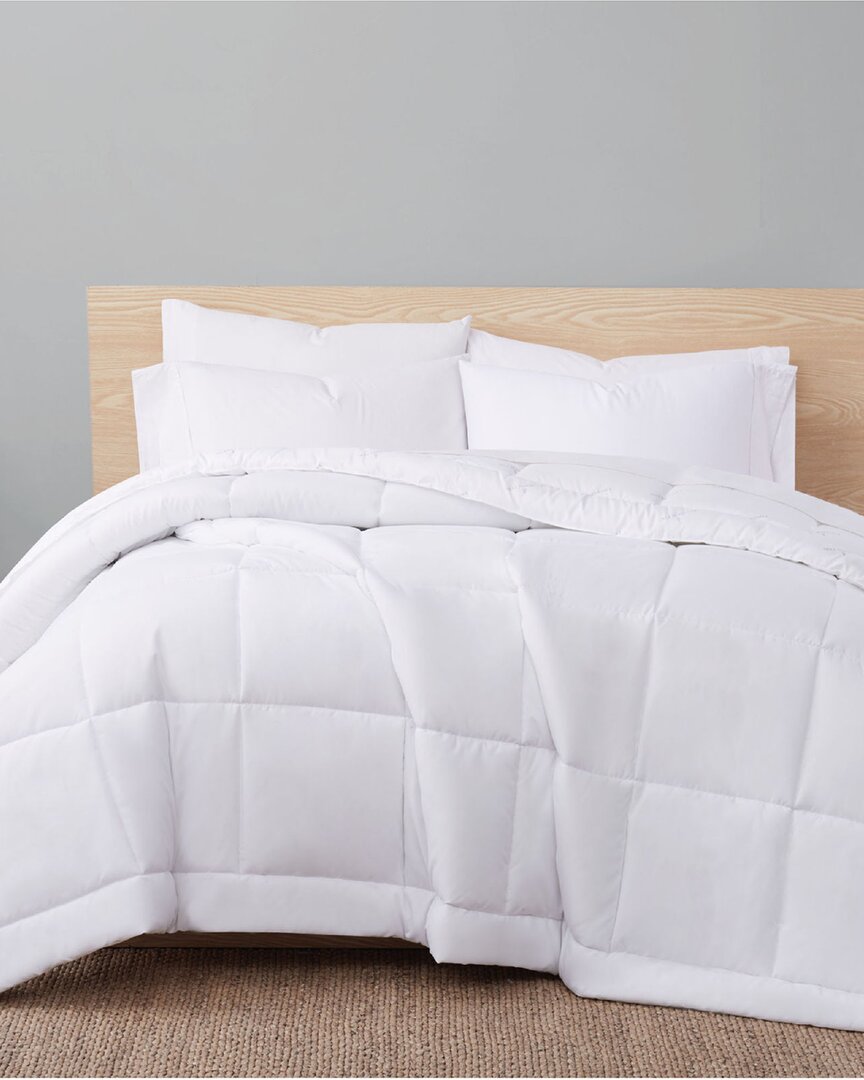 London Fog Super Soft Hypoallergenic Down Alternative Comforter In White