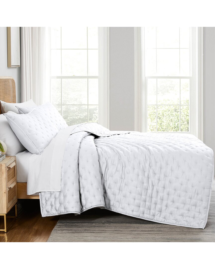 Southshore Fine Linens Luxurious Bamboo Quilt Set In White