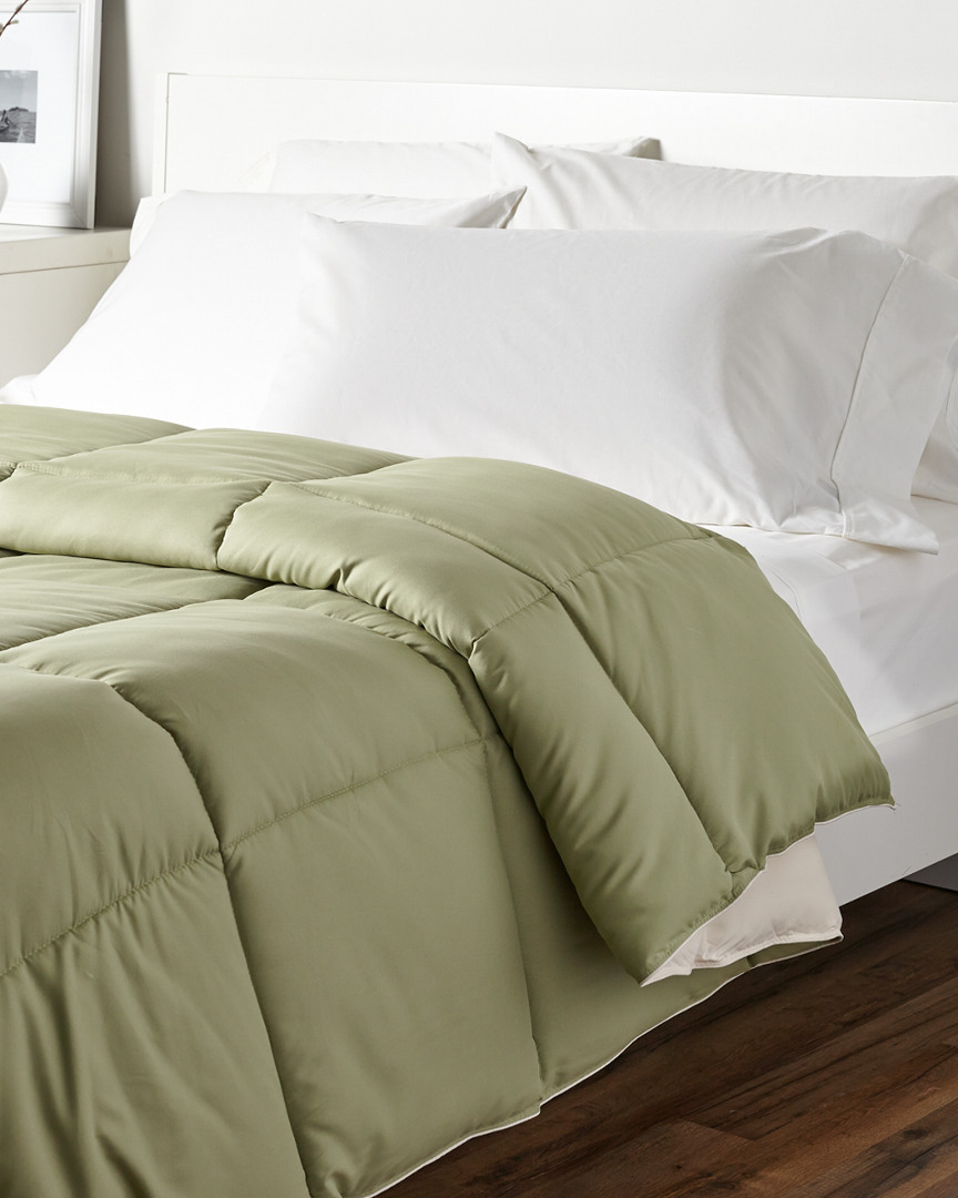 Shop Superior All-season Down Alternative Reversible Comforter