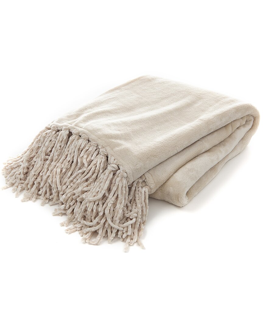 Gouchee Home Plush Throw In White