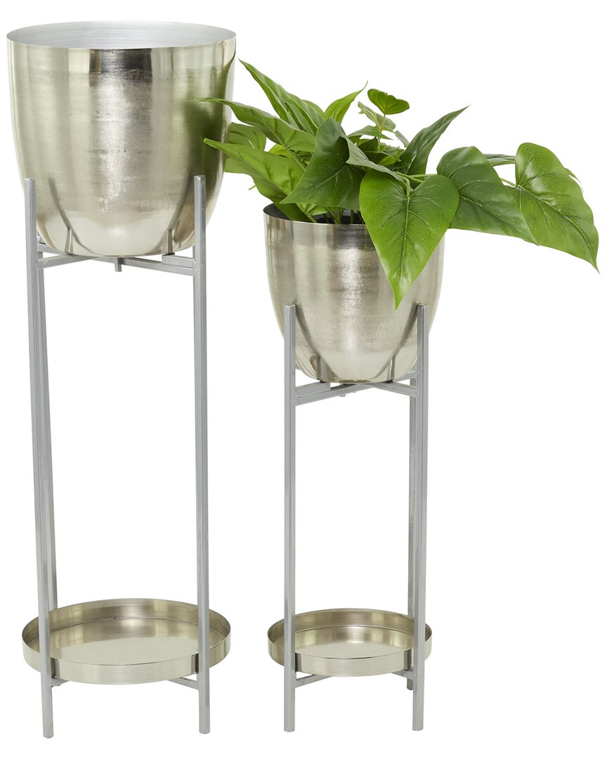 Shop Cosmoliving By Cosmopolitan Set Of 2 Metal Planters With Stands In Silver