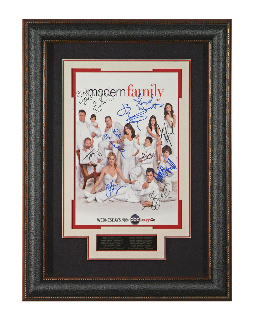 Millionaire Gallery Autographed Modern Family Cast Framed Poster In Multi