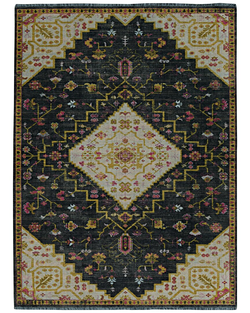 Linon Laurel Gazia Accent Rug In Black