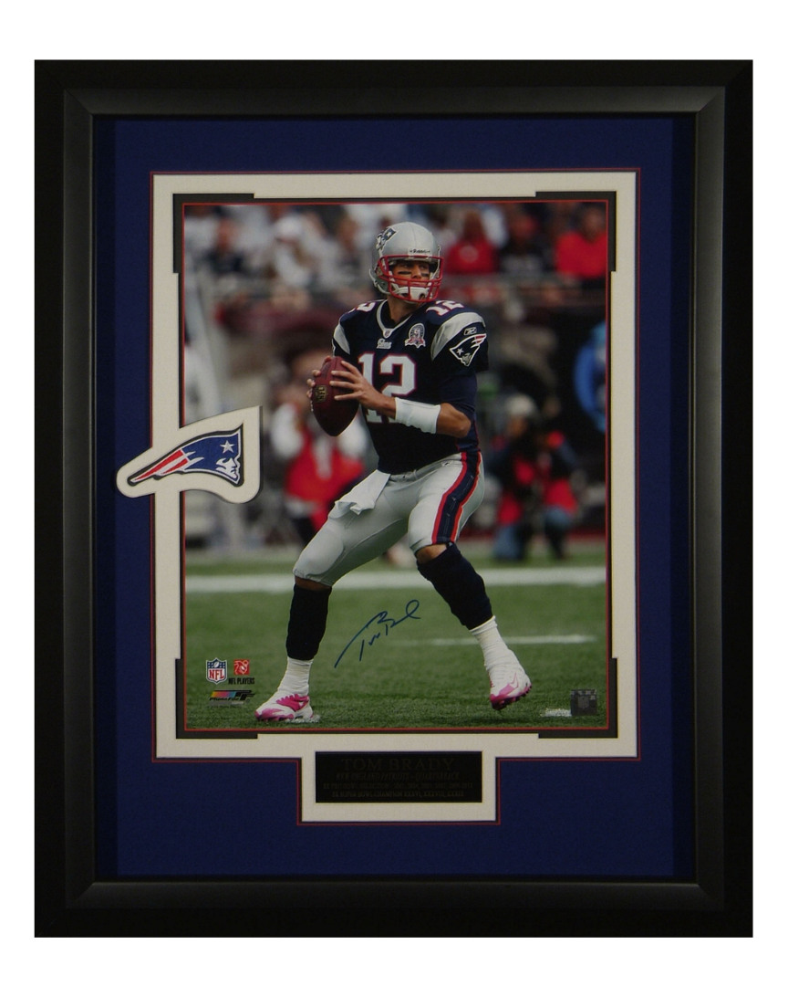 Millionaire Gallery New England Patriots's Tom Brady Autographed Photo In Blue
